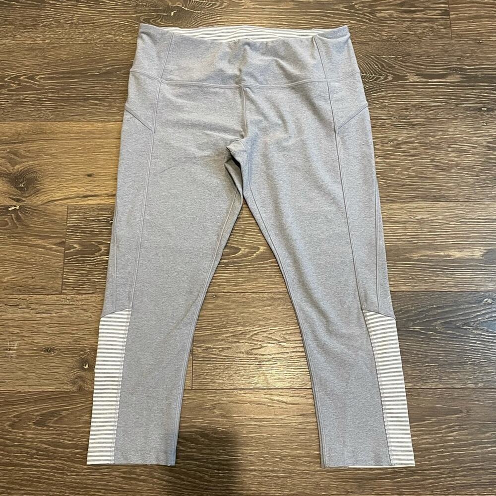 MPG Gray Compressive Leggings with Stipe Details, Zipper Pocket Size L